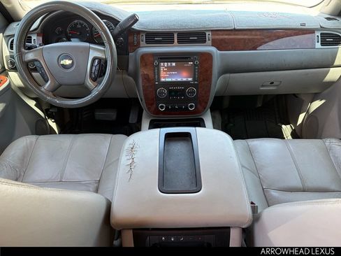 Used 2012 Chevrolet Suburban LT AWD/4WD image 29