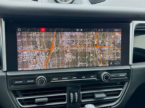 Used 2019 Porsche Macan AWD/4WD image 9