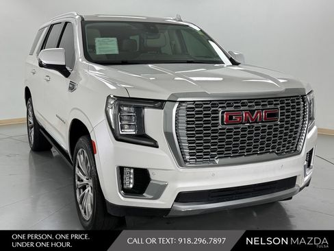 Used 2021 GMC Yukon Denali w/ Denali Premium Package AWD/4WD image 4