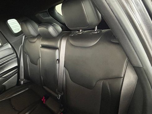 Used 2022 Jeep Compass Latitude FWD image 43