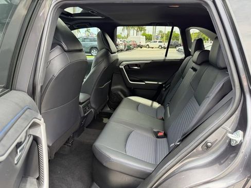 Used 2021 Toyota RAV4 XSE w/ XSE Grade Weather Package AWD/4WD image 13
