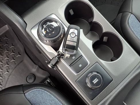 Used 2025 Ford Bronco Sport Outer Banks w/ Outer Banks Tech Package+ AWD/4WD image 18