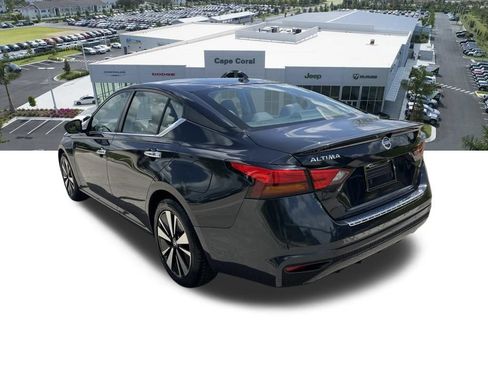 Used 2022 Nissan Altima 2.5 SV FWD image 8