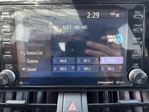 Used 2021 Toyota RAV4 XLE w/ Convenience Package AWD/4WD image 18