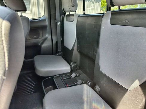 Used 2021 Toyota Tacoma SR w/ SR Convenience Package AWD/4WD image 23
