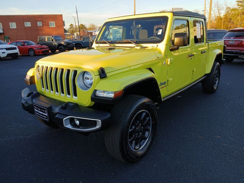 Certified 2023 Jeep Gladiator Overland image 12
