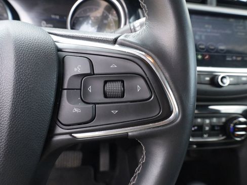 Used 2023 Buick Envision Essence image 15