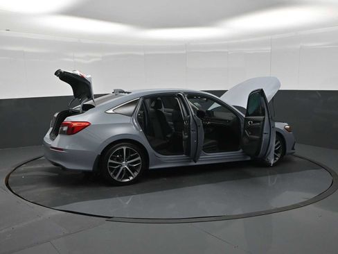 Used 2022 Honda Civic Touring image 34