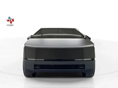 Used 2024 Tesla Cybertruck AWD Crew Cab image 3