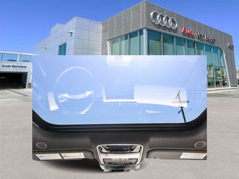 Used 2024 Land Rover Range Rover Velar Dynamic SE AWD/4WD image 12