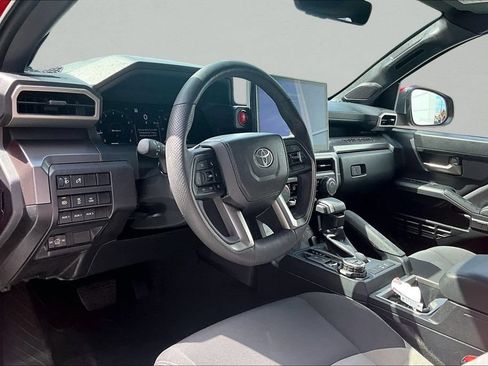 Certified 2025 Toyota Tacoma TRD Off-Road w/ TRD Off Road Upgrade Package AWD/4WD image 18