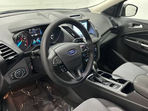 Used 2018 Ford Escape SE w/ SE Sync 3 Package AWD/4WD image 18