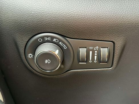 Used 2023 Jeep Compass Limited AWD/4WD image 20
