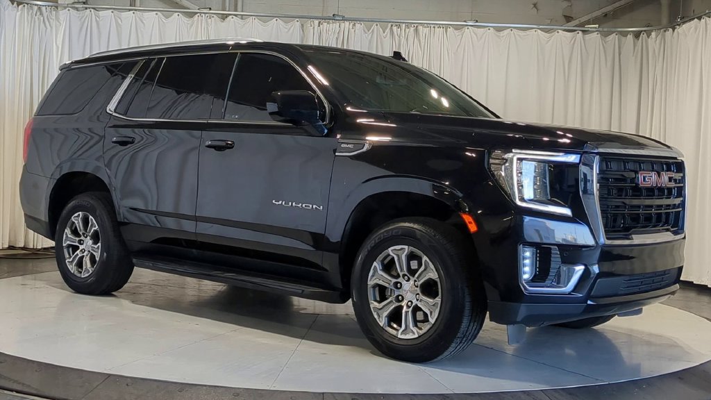 Used 2023 GMC Yukon SLE AWD/4WD image 2