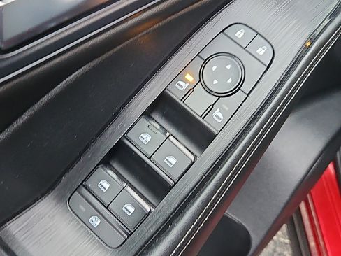 Used 2022 Nissan Rogue SV w/ SV Premium Package image 20