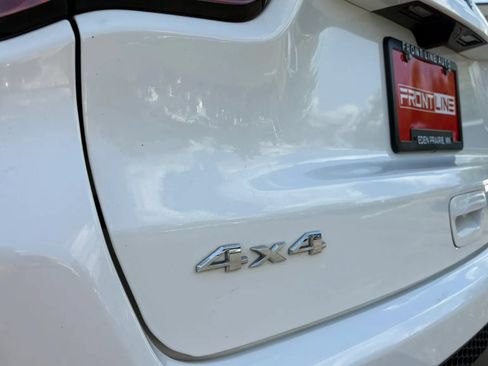 Used 2018 Jeep Compass Latitude w/ Cold Weather Group AWD/4WD image 40