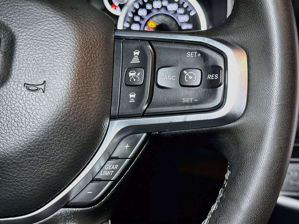 Certified 2025 RAM 2500 Big Horn AWD/4WD image 33