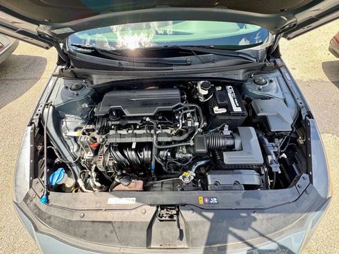 Used 2021 Hyundai Elantra SEL image 13