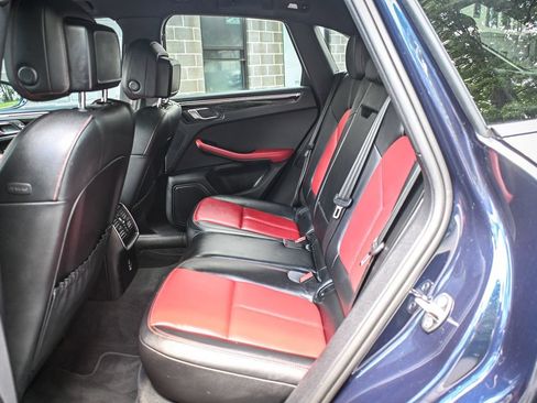 Used 2020 Porsche Macan AWD/4WD image 14