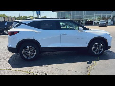 Used 2025 Chevrolet Blazer LT w/ Convenience Package AWD/4WD image 9