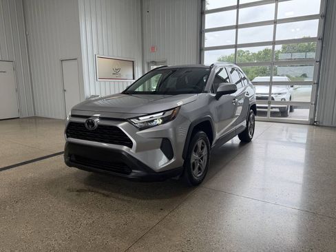 Used 2025 Toyota RAV4 XLE w/ Convenience Package AWD/4WD image 2