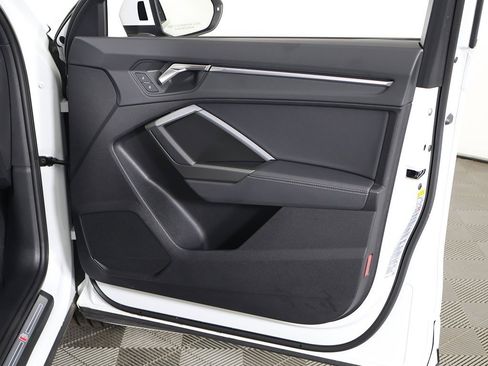 Used 2024 Audi Q3 2.0T Premium Plus w/ Premium Plus Package image 25