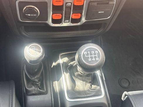 Used 2019 Jeep Wrangler Unlimited Sport S image 10