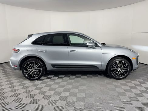 Used 2026 Porsche Macan image 8