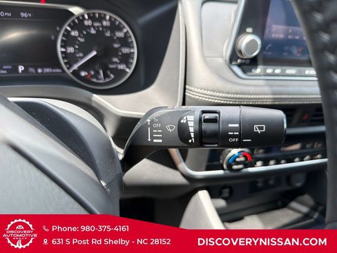Certified 2025 Nissan Rogue SV AWD/4WD image 23