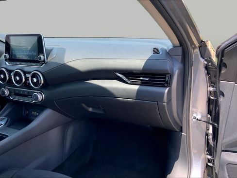 Used 2024 Nissan Sentra SV FWD image 18