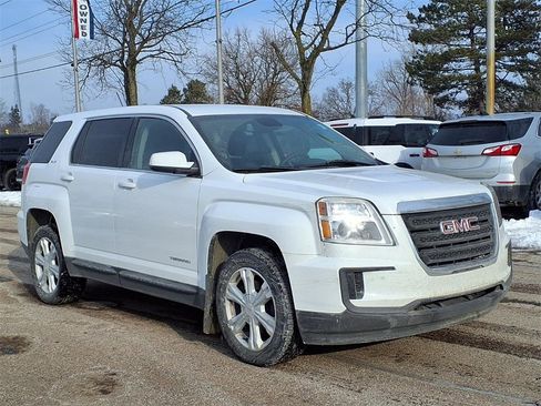 Used 2017 GMC Terrain SLE image 3