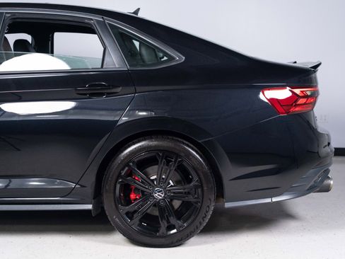 Used 2022 Volkswagen Jetta GLI Autobahn FWD image 11