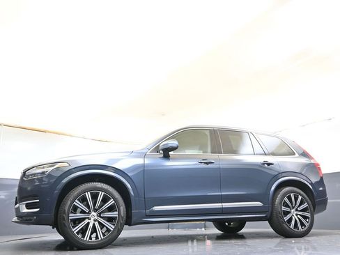 Certified 2024 Volvo XC90 B6 Plus image 29