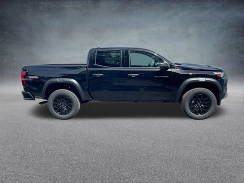 Used 2025 Chevrolet Colorado Trail Boss image 34