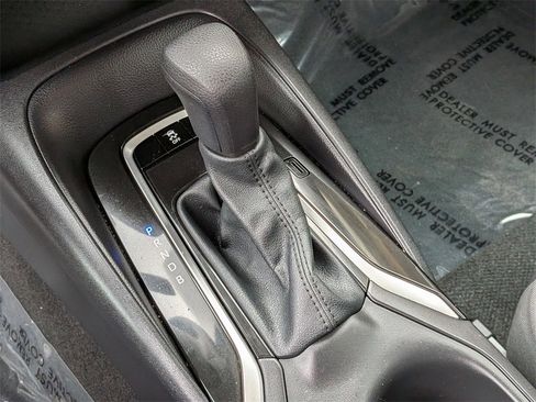 Used 2025 Toyota Corolla LE image 19