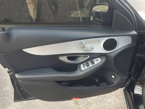 Used 2019 Mercedes-Benz C 300 Sedan image 15