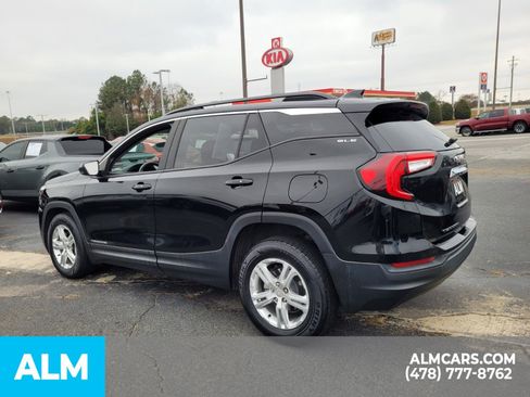 Used 2022 GMC Terrain SLE w/ Driver Convenience Package image 10