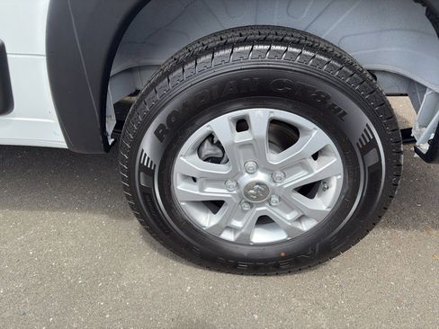 New 2025 RAM ProMaster 2500 w/ Quick Order Package 22G SLT image 6