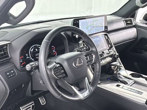 Used 2023 Lexus LX 600 F Sport image 41