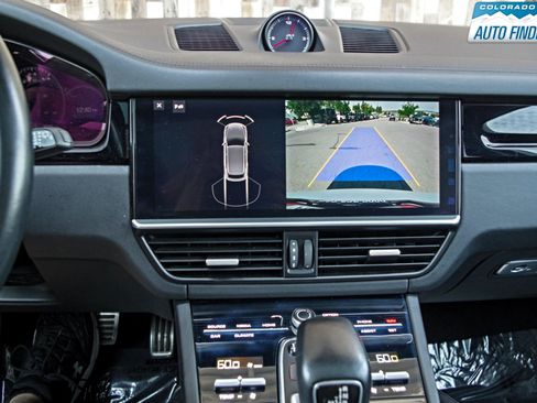 Used 2019 Porsche Cayenne S image 18