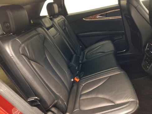 Used 2016 Lincoln MKX Select w/ Climate Package image 19