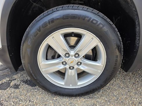 Used 2018 Chevrolet Trax LT w/ LT Convenience Package AWD/4WD image 38