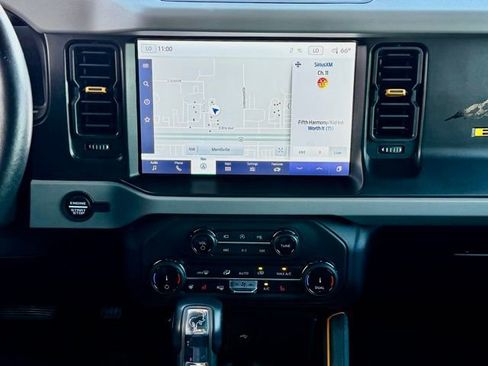 Used 2022 Ford Bronco Badlands image 18