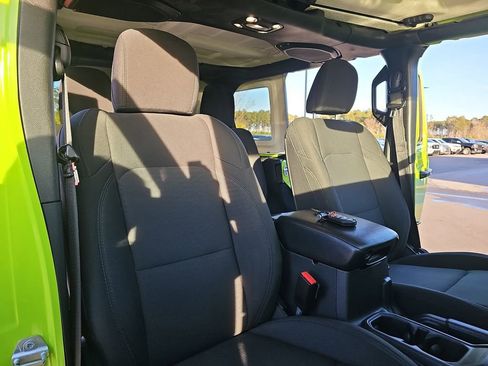 Used 2021 Jeep Wrangler Unlimited Sport image 13