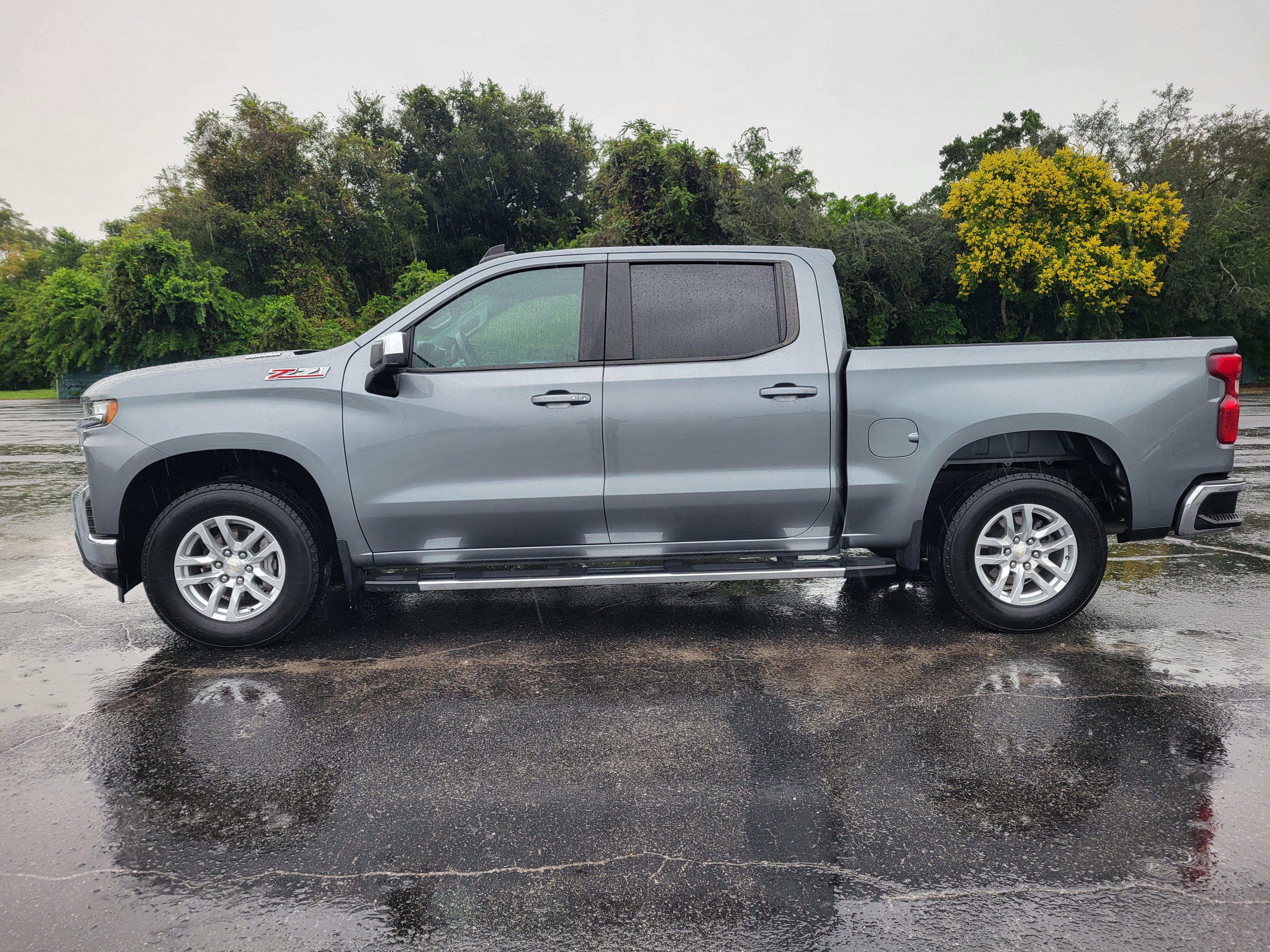 Certified 2020 Chevrolet Silverado 1500 LT w/ All-Star Edition AWD/4WD image 11