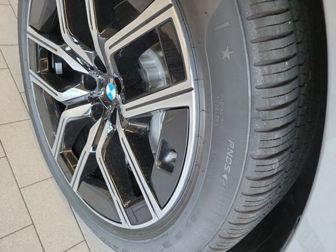 Used 2025 BMW 740i xDrive image 13