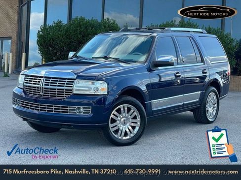 Used 2011 Lincoln Navigator 2WD image 1