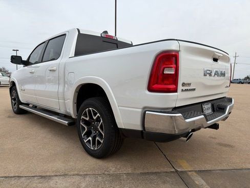 New 2025 RAM 1500 Laramie AWD/4WD image 15