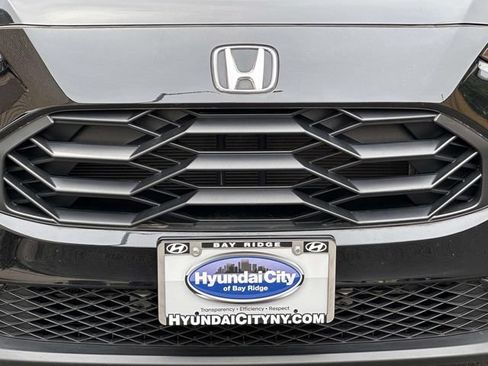 Used 2023 Honda HR-V Sport image 11