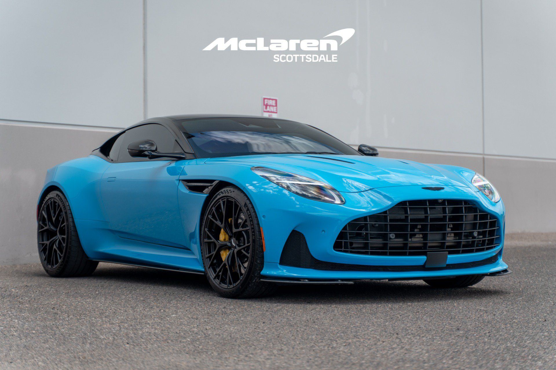 Used 2024 Aston Martin DB12 Coupe RWD image 9